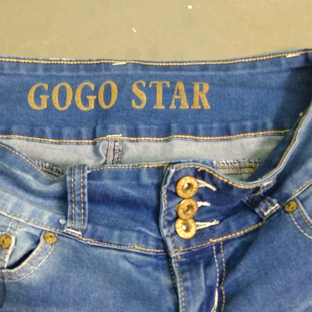 Jeans - Picture 3 of 4